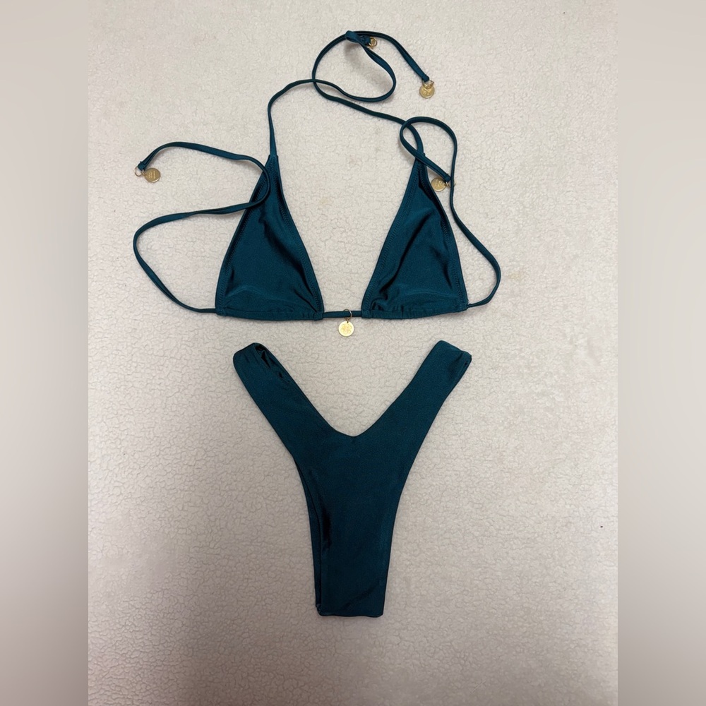 NWOT Kulani Kinis XS bottom/S Top